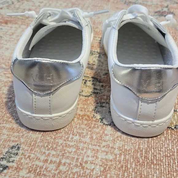 Vintage Havana White and Silver Sneakers - Picture 3 of 10